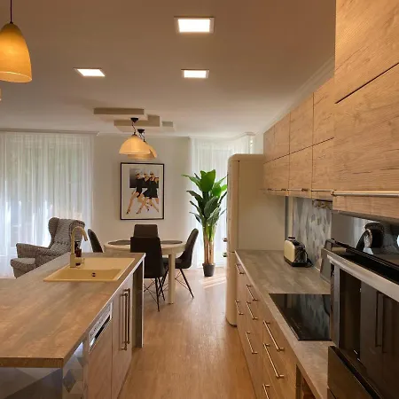 Ground Floor Park Bestern Apartment *