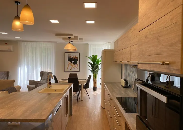 Ground Floor Park Bestern Апартаменты *