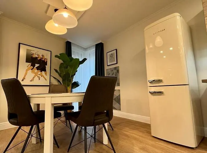 Ground Floor Park Bestern Апартаменты