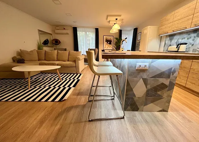 Ground Floor Park Bestern Апартаменты *
