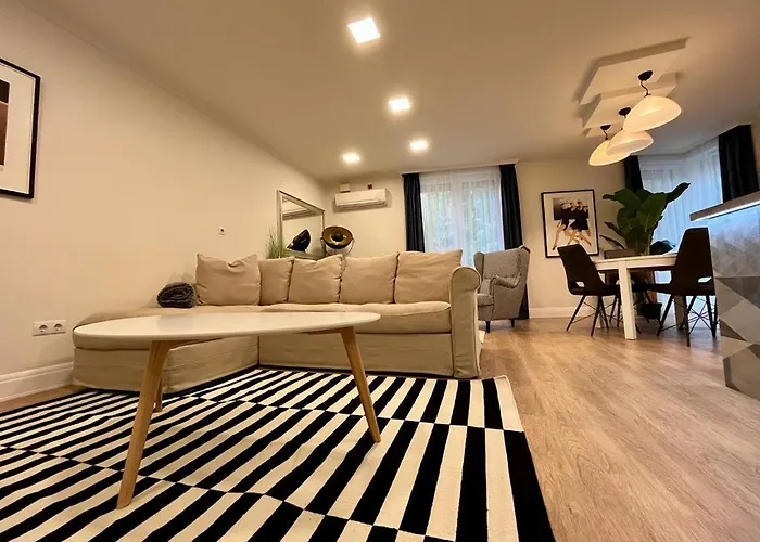 Ground Floor Park Bestern Апартаменты