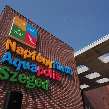 Ground Floor Park Bestern Appartement Szeged